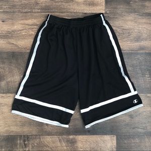 Champion Shorts Size XL